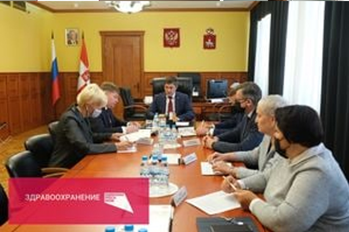 Губернатор Пермского края провел совещание по вопросам обеспечения кадрами медучреждений