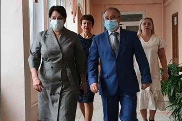 Министр здравоохранения Красноярского края поздравил с началом учебного года первокурсников колледжа Крутовского