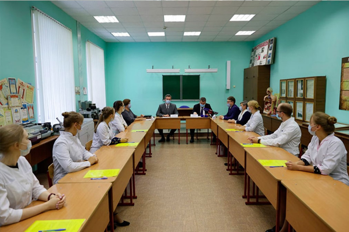 Первые восемь студентов Вологодского медколледжа заключили договоры на целевое обучение