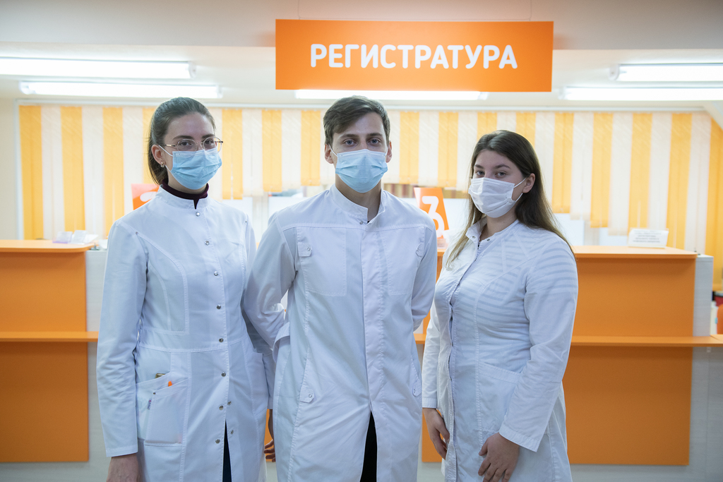 Студенты УГМУ помогают врачам поликлиник Свердловской области