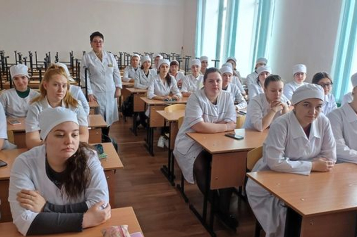 Профориентация делом: сельские фельдшеры делятся секретами работы со студентами Ачинского медтехникума