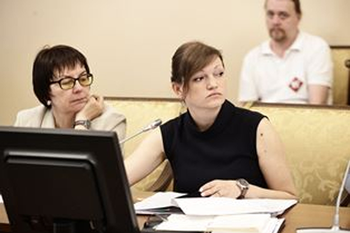 Алексей Русских поручил разработать дополнительные меры поддержки медицинских работников Ульяновской области