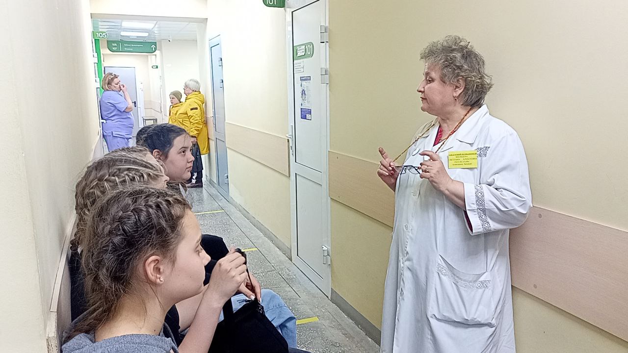 Школьников ЗАТО Звездный познакомили с профессией медработника