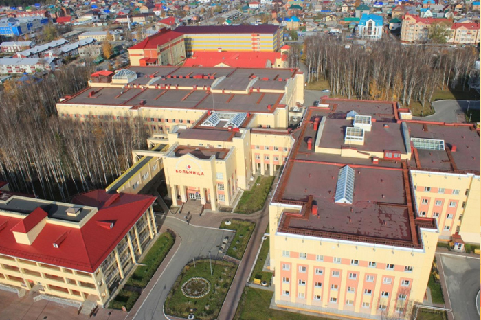 Главный врач окружной клиники встретилась с будущими выпускниками одиннадцатых классов