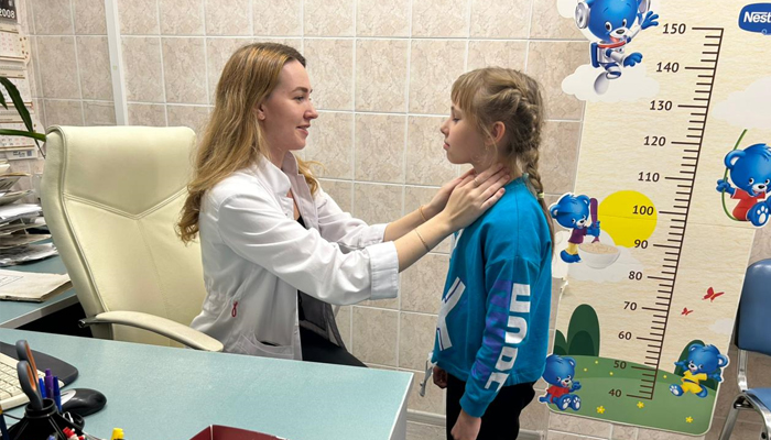 Три молодых врача пришли на работу в областную детскую больницу