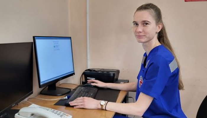 «Главное — никогда не сдаваться»: выпускница медуниверситета рассказала о своей работе в «скорой»