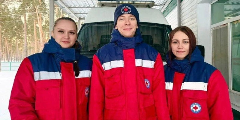 В Михайловском районе работают три новых фельдшера