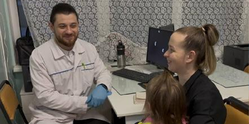 В Сокольскую ЦРБ приехали работать молодые врачи из Красноярского края