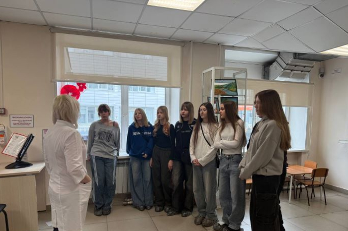 В Красноярском центре крови проходят экскурсии для школьников